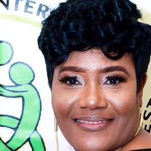 Meet your Posher, Johnetta